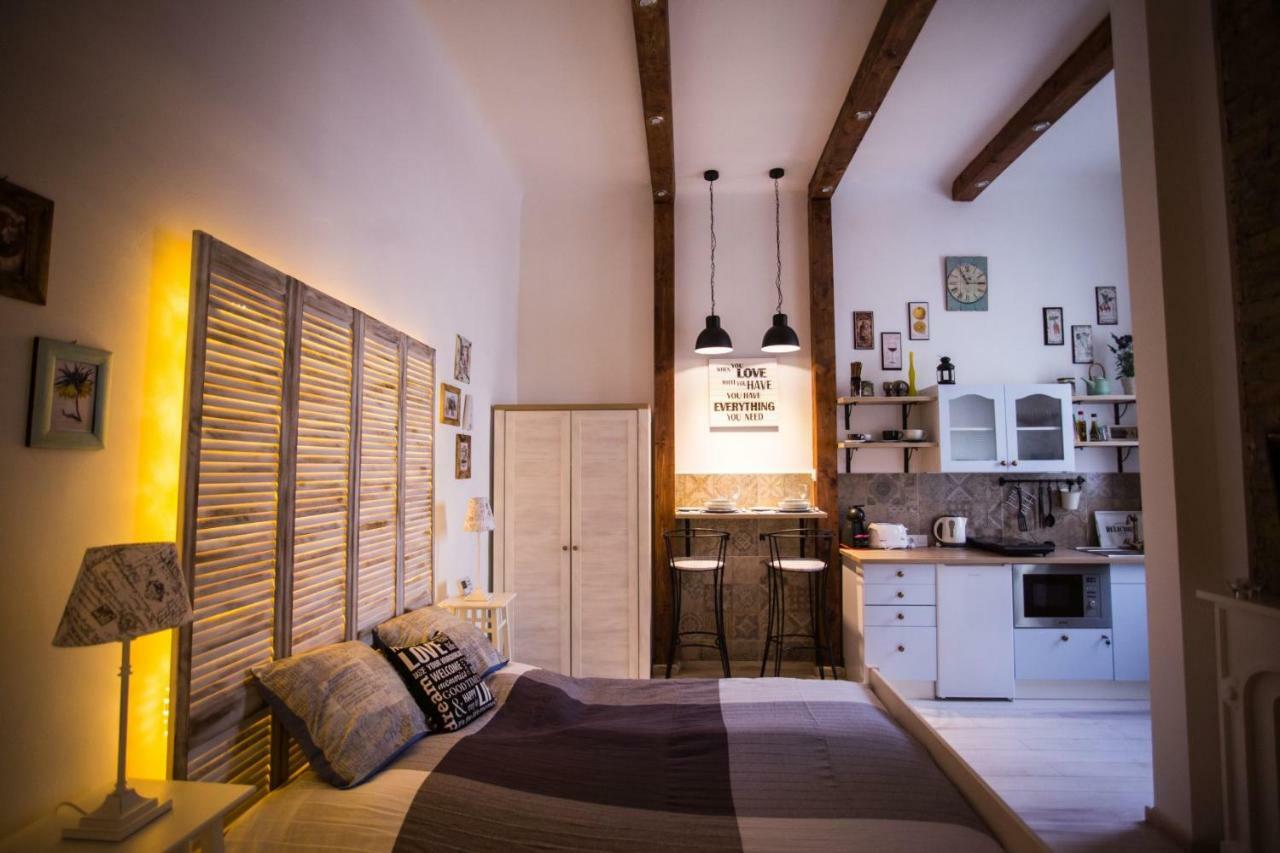 Izabella Vintage Style Apartment บูดาเปสต์ ภายนอก รูปภาพ