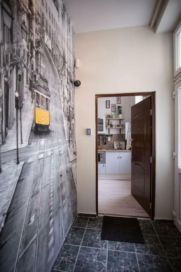 Izabella Vintage Style Apartment บูดาเปสต์ ภายนอก รูปภาพ